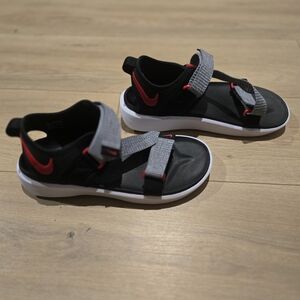 Nike Vista Sandals